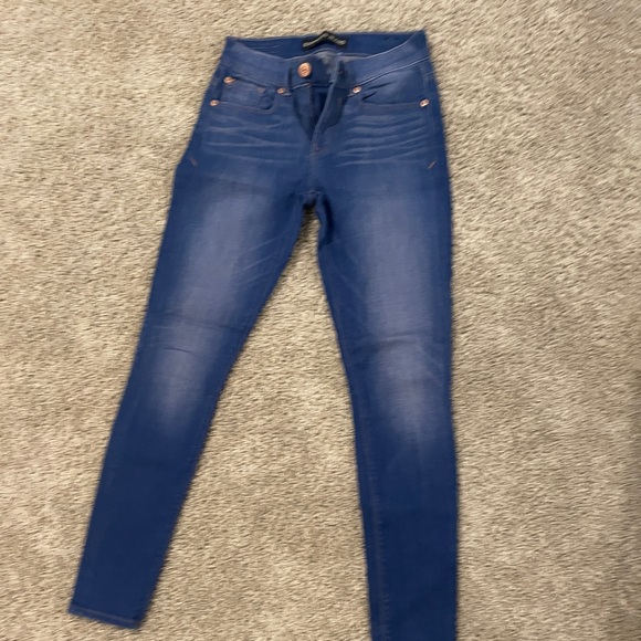 Express Jeans - Picture 1 of 3